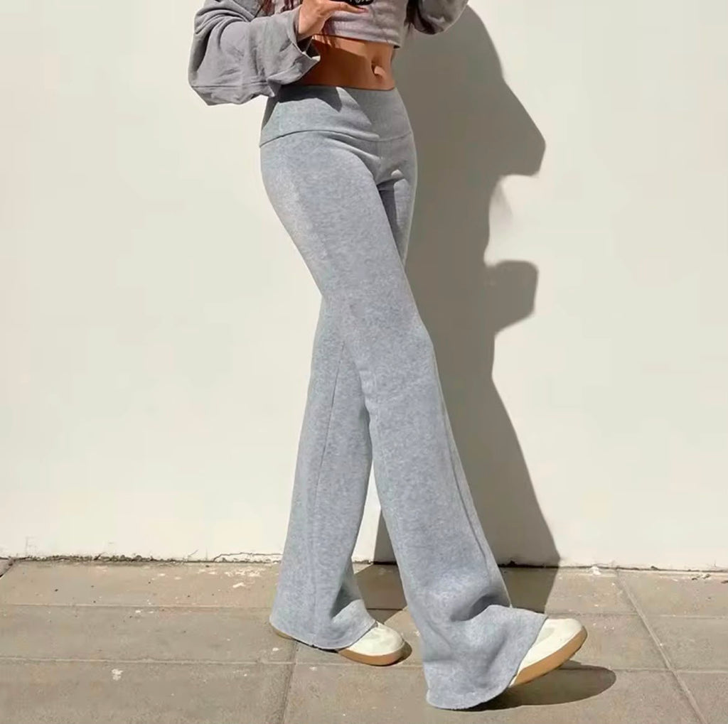 Pantalón Flare Gris – Alta Tendencia Y2K