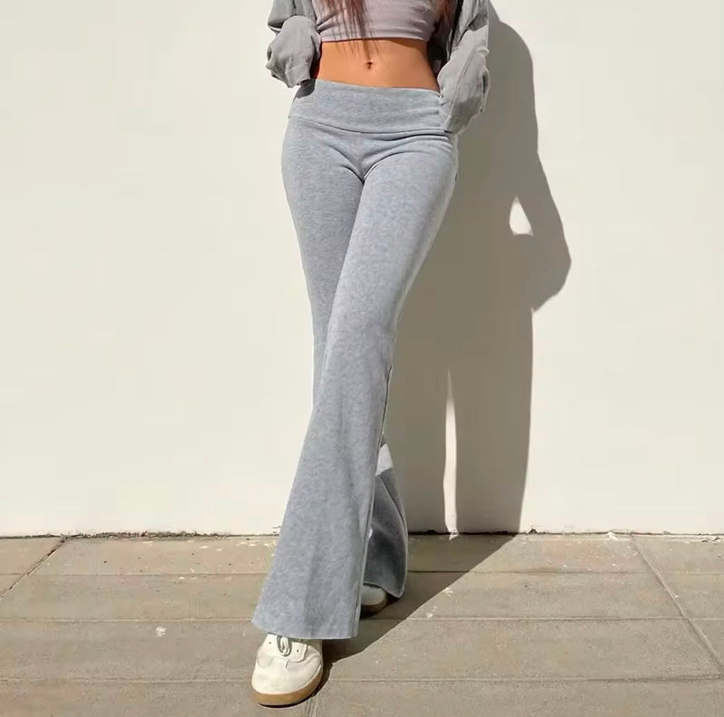 Pantalón Flare Gris – Alta Tendencia Y2K